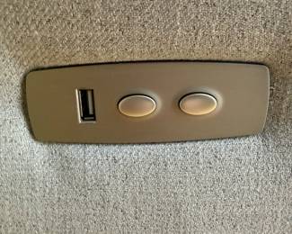 La-z-boy Edie Duo 5 Pc Sectional with electric recliners on ends