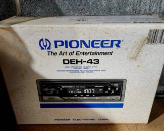 Pioneer DEH-43 CD player w FM/AM Tuner