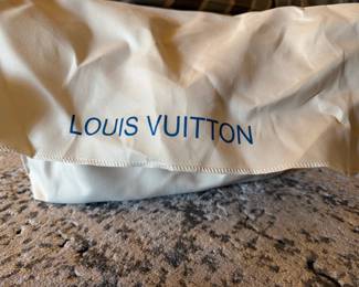 Louis Vuitton Pallas MM Monogram Canvas Handbag