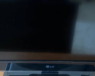 LG 42LV4400-UA 42-Inch 1080p LCD HDTV