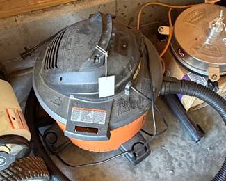 RIDGID 16 Gallon Wet/Dry Shop Vacuum with Detachable Blower