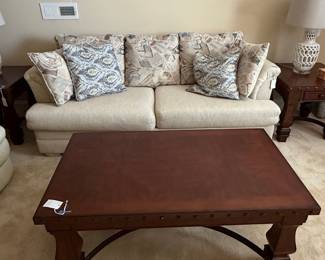 Transitional Style Sofa and Coffee Table Set