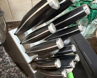 J.A. Henckels International 15-Piece Knife Block Set