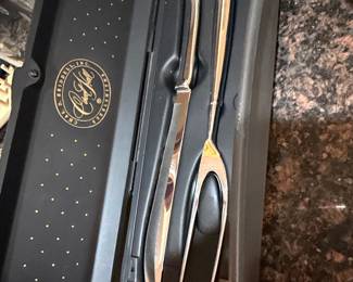 Chas. D. Briddell, Inc. Carvel Hall Carving Set