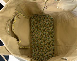 D117 - $20. Vera Bradley Tote Bag. 