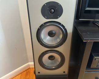 D103 - $225. PAIR of Paradigm Model 9se MkII Floor Speakers on Stands. 