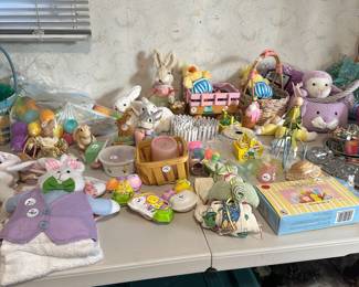 Overview! Lots of smalls to browse! We can not hold specific items from overview - if they are in a photo with a D# we're happy to hold!