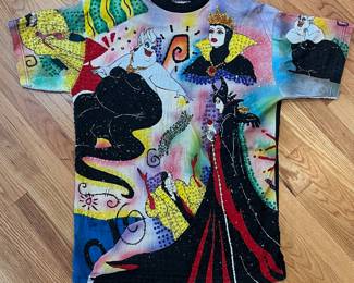 D187 - $30. Disney by Jon Jon. Villains T-Shirt. Size Large. 