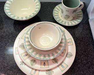 D54 - $350. Portfoloio by Pfaltzgraff Stoneware.  Naturewood. Large set - Service for 8 + Serving Pieces. 