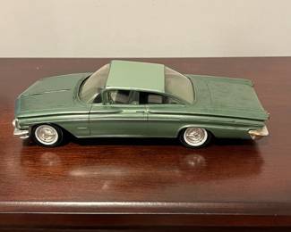 D94 - $60. 1960 AMT Corp Pontiac Bonneville 2 Door Hard Top Dealer Promo Car. 