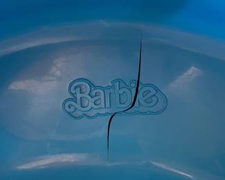 D137 - $40. Vintage 1980s Barbie Dream Swimming Pool & Accessories. The pool itself has a significant crack. 