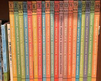 D87 - $10. Young Peoples Science Encyclopedia 1970. 20 Book Set. 