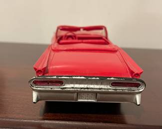 D92 - $50. 1959 Pontiac Bonneville 2 Door Convertible. Dealer Promo Car 1:25 scale. Sun visor is bent and there is a lot of wear on the Chrome accents.  