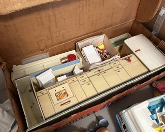 D166 - $40. D166 - $40. Marx Modern Kitchen. Has been heavily played with - has original box. 