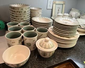 D54 - $350. Portfoloio by Pfaltzgraff Stoneware.  Naturewood. Large set - Service for 8 + Serving Pieces. 