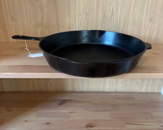 D21 - $200. Griswold #12. Small Logo Cast Iron Pan. 