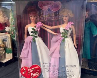 D113 - $35. I Love Lucy. Episode 69 "Lucy & Ethel Buy the Same Dress"