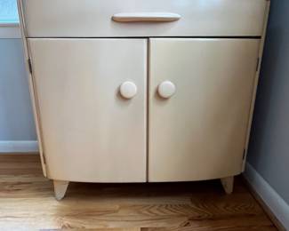 D1 - $500. Heywood Wakefield Vintage Hutch / Display Cabinet. Very good condition. Measures 32" wide x 17" deep x 65" tall. Moves in 2 pieces. Top Shelf is adjustable and so is the one in the bottom!