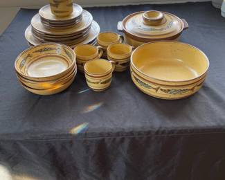D150 - $80. Otagiri Speckled Stoneware 21 Pcs Set. 