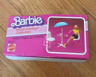D140 - $20. Vintage Barbie Dream House Patio Set. 