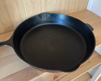 D21 - $200. Griswold #12. Small Logo Cast Iron Pan. 