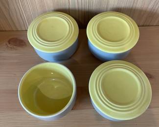 D22 - $35. Art Deco Style 1960s Hall China Refrigerator Pitcher + 4 Bowls - 3 have lids. 