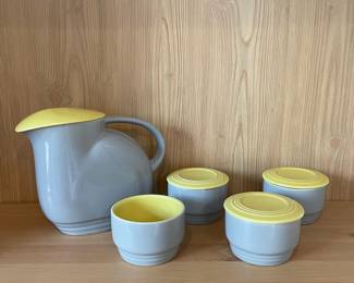 D22 - $35. Art Deco Style 1960s Hall China Refrigerator Pitcher + 4 Bowls - 3 have lids. 