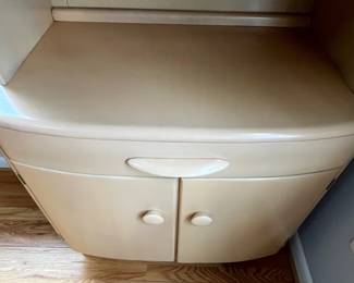 D1 - $500. Heywood Wakefield Vintage Hutch / Display Cabinet. Very good condition. Measures 32" wide x 17" deep x 65" tall. Moves in 2 pieces. Top Shelf is adjustable and so is the one in the bottom!