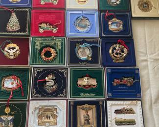 D125 - $120. The White House Historical Association Christmas Ornaments. Lot of 21 ornaments. 