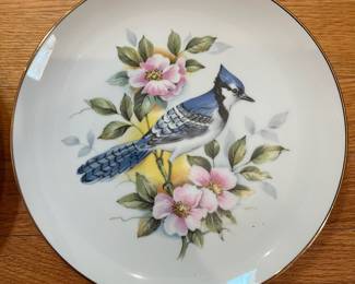 D184 - $30. Set of 4 Bird Collectors Plates. 