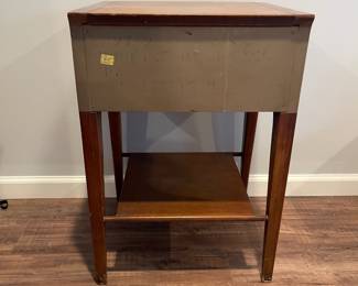 D68 - $25. Single Drexel Side Table. Measures 18" x 16" deep x 26" tall. Water damage on the top and a few minor veneer chips. Great project piece!