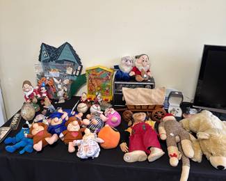 Overview! Lots of smalls to browse! We can not hold specific items from overview - if they are in a photo with a D# we're happy to hold!