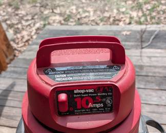 D179 - $30. Shop Vac. 