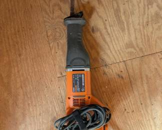 D173 - $40. Ridgid Saw. 
