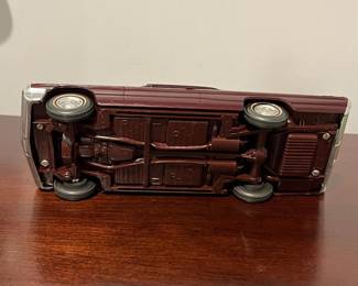 D91 - $90. 1962 Pontiac Bonneville Dealer Promo Model. 