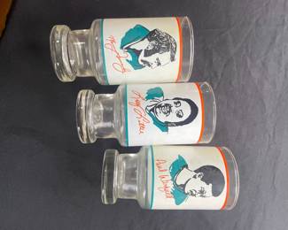 D106 - $60. Vintage Miami Dolphin Super Bowl Champions 1972 Glasses - set of 6. 