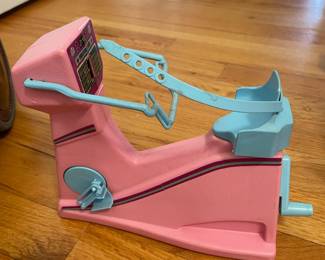D139 - $20. Vintage 1980s Barbie Gym. Locker, Exercise Bike, Weight Bench & Accessories. 