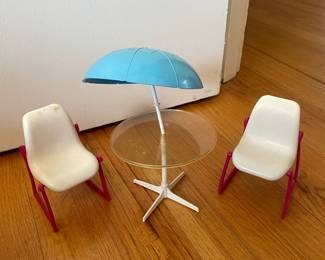 D140 - $20. Vintage Barbie Dream House Patio Set. 