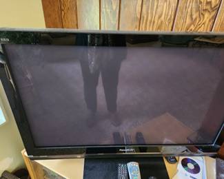 Panasonic Flat Screen TV - 35"