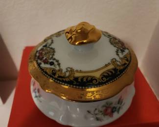 Vintage Limoges Porcelain Trinket Box from France in it's original box. 