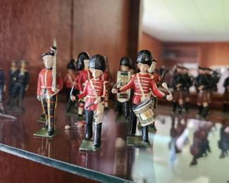 Metal miniature soldiers 