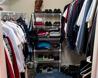 Ladies clothes -sizes Small petite and some mediums Men’s clothes Medium to large