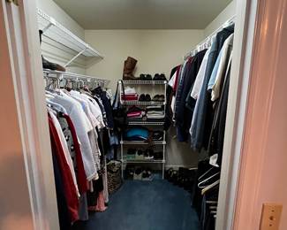 Ladies clothes -sizes Small petite and some mediums Men’s clothes Medium to large