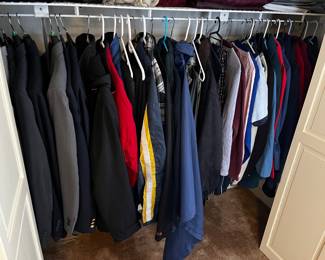Men’s clothes, medium to large lots of nice dress coats regular coats shirts pants 32s