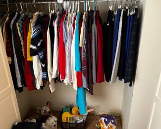 Ladies clothes -sizes Small petite and some mediums Men’s clothes Medium to large