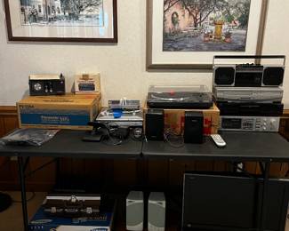 Lots of great vintage electronics