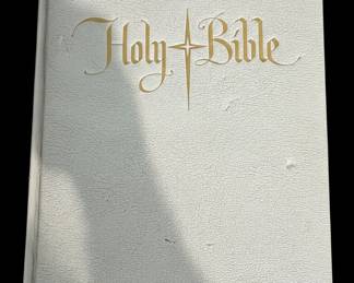 The Holy Bible, Authorized King James Version, Good Counsel Publishing Company