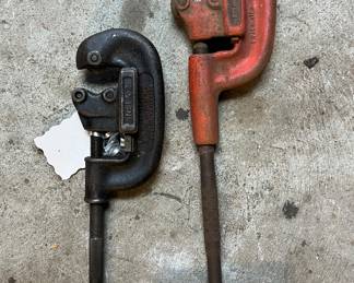 Pipe cutters