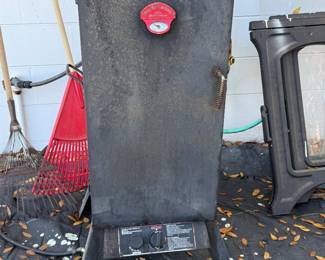 Smoky Mountain Series Great Outdoors Smoker