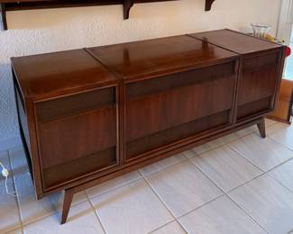 Mid-Century Zenith cabinet with working stereo and phonograph
